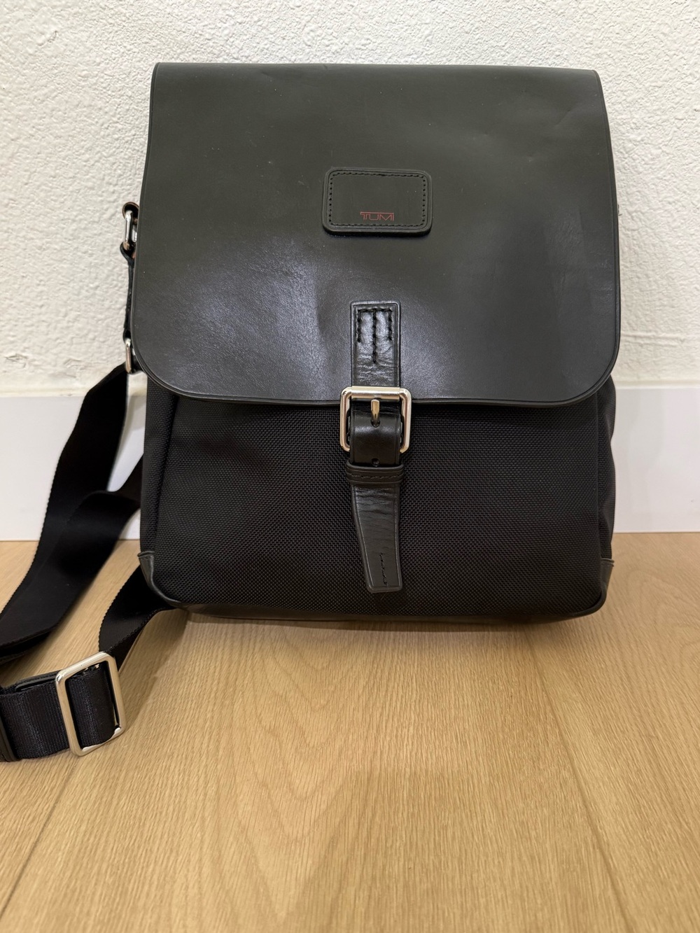 TUMI Black Leather & Ballistic Nylon Crossbody Messenger Bag